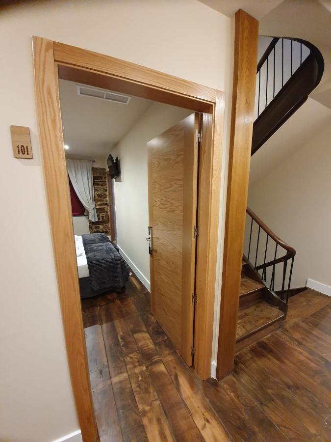 Albergue Casa Cuartel A Fonsagrada Bagian luar foto