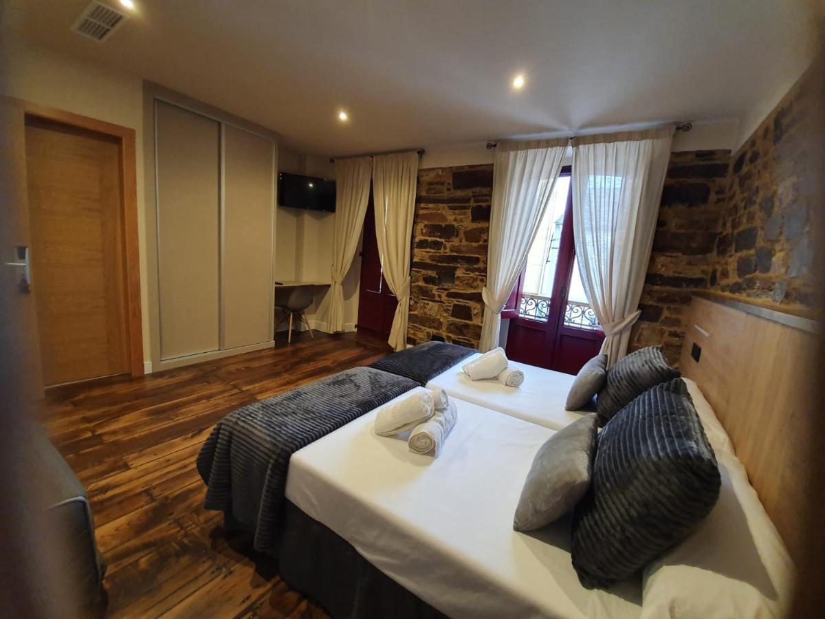 Albergue Casa Cuartel A Fonsagrada Bagian luar foto