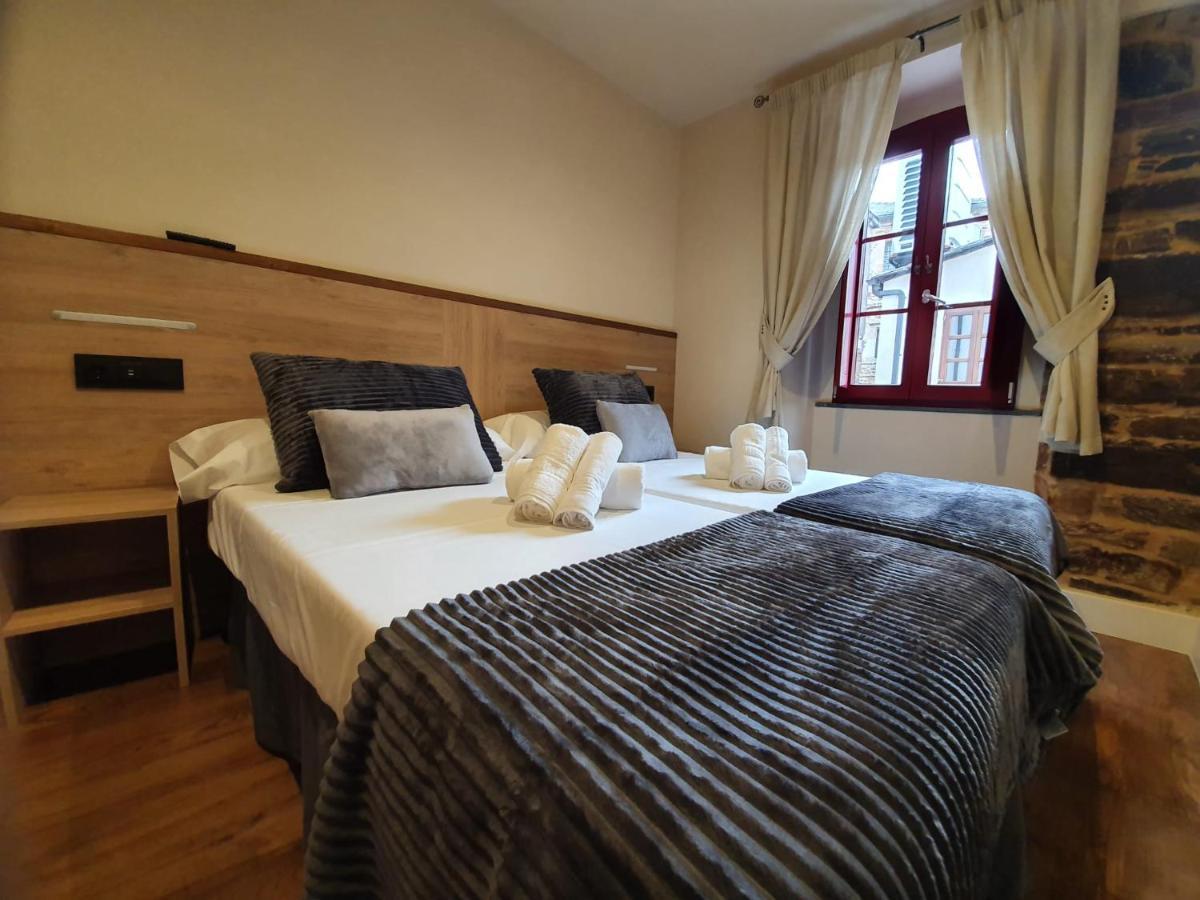 Albergue Casa Cuartel A Fonsagrada Bagian luar foto