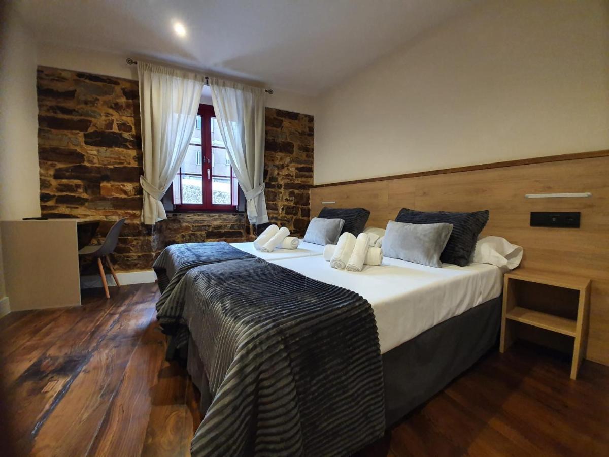 Albergue Casa Cuartel A Fonsagrada Bagian luar foto