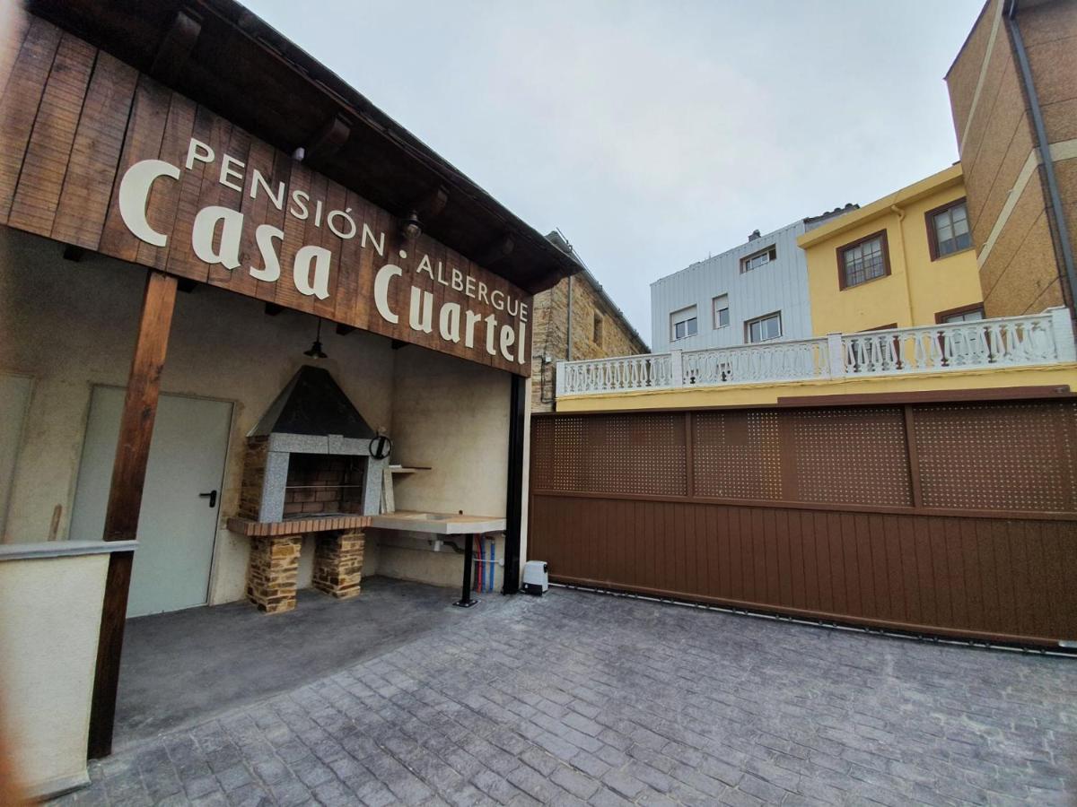 Albergue Casa Cuartel A Fonsagrada Bagian luar foto